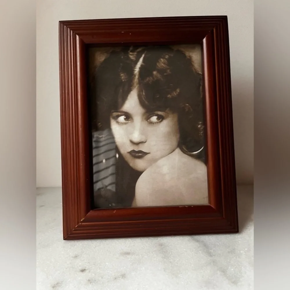 Vintage Wooden Frame brown for 5”x7” photo